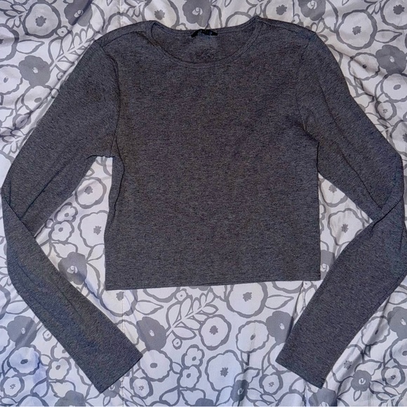 Women’s Hollister Cream Full Botton Down Sweater Long Sleeve Top XS Bonus Vans T - Picture 4 of 5